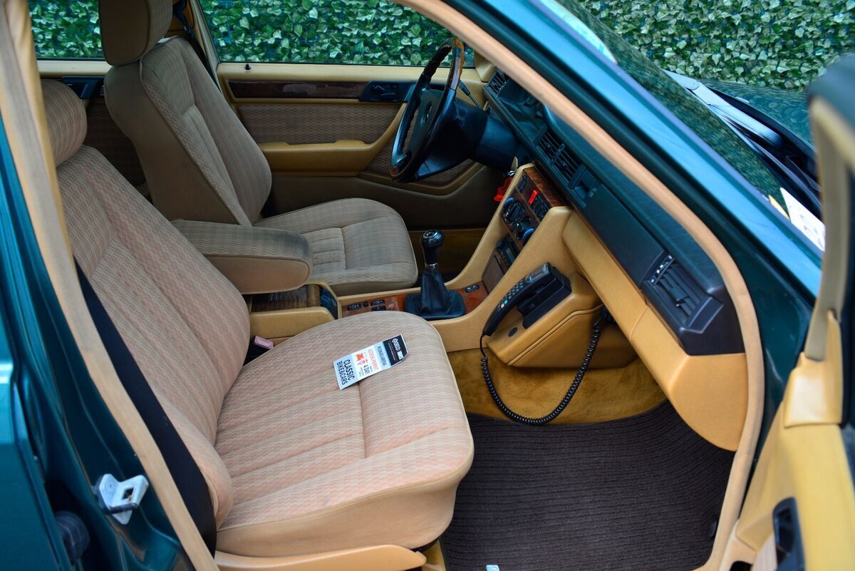 1990 Mercedes-Benz 230 TE - photo 11