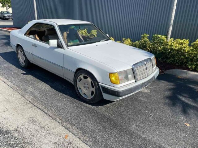 1990 Mercedes-Benz 300-Series 300 CE 2dr Coupe