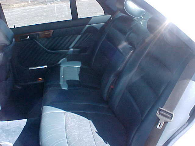 1990 Mercedes-Benz 300-Series - photo 7