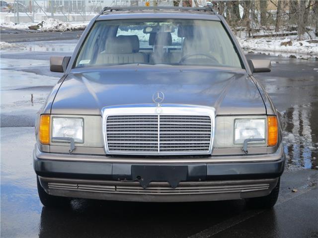 1990 Mercedes-Benz 300-Series 300TE Wagon 4 DOORS 3RD ROW SEAT! - photo 2