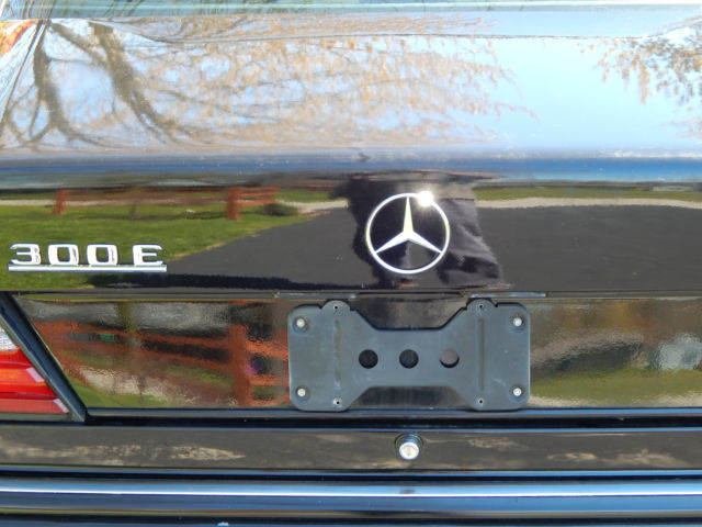 1990 Mercedes-Benz 300-Series - photo 10