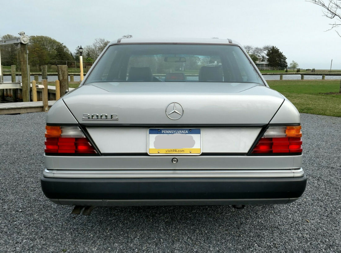 1990 Mercedes-Benz 300-Series E - photo 4