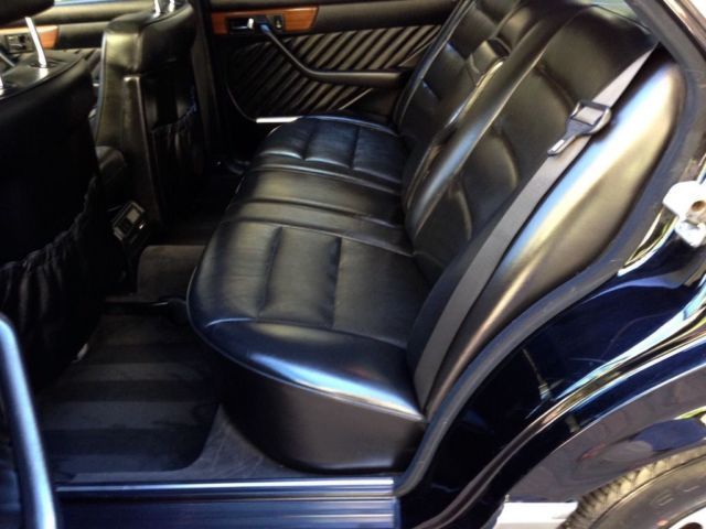 1990 Mercedes-Benz 300-Series Base Sedan 4-Door - photo 3