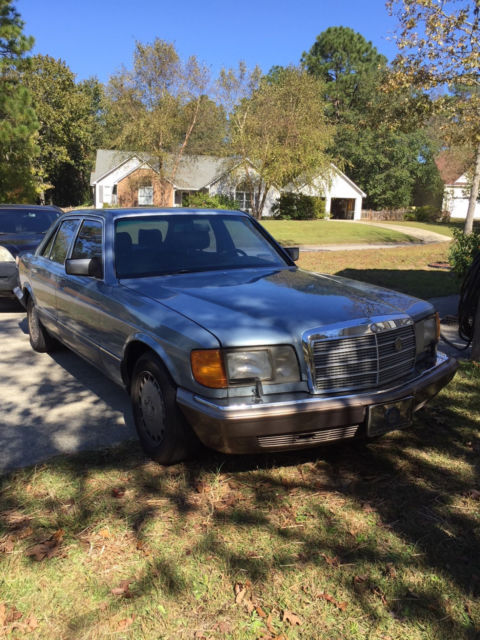 1990 Mercedes-Benz 300-Series 4-Door - photo 2