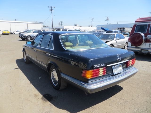 1990 Mercedes-Benz 300-Series 4 Dr - photo 3
