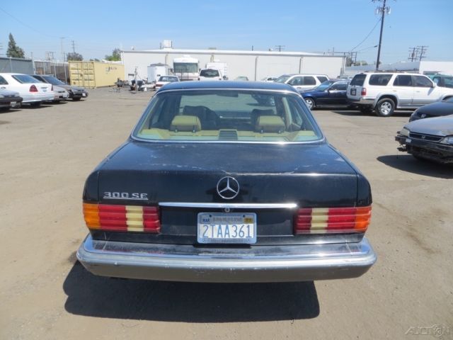 1990 Mercedes-Benz 300-Series 4 Dr - photo 4