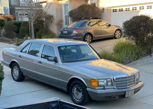 1990 Mercedes-Benz 300SEL Sedan Brown RWD Automatic SEL 1990 Mercedes-Benz 300-Series SEL