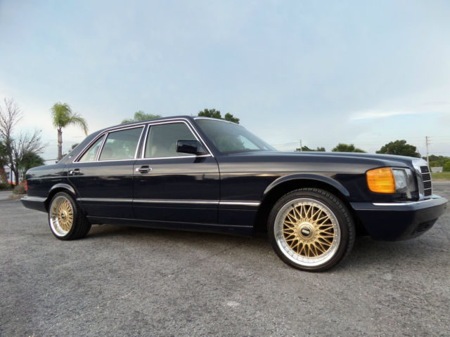 1990 Mercedes-Benz 300SEL W126 1990 Mercedes-Benz 300-Series