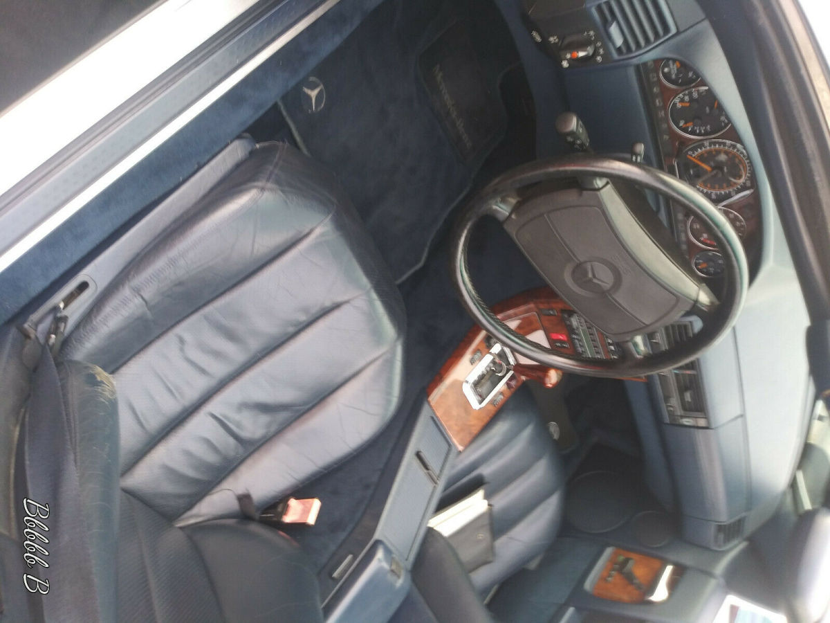 1990 Mercedes-Benz 300-Series - photo 8