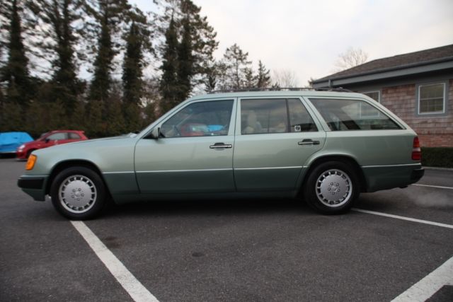 1990 Mercedes-Benz 300-Series - photo 3