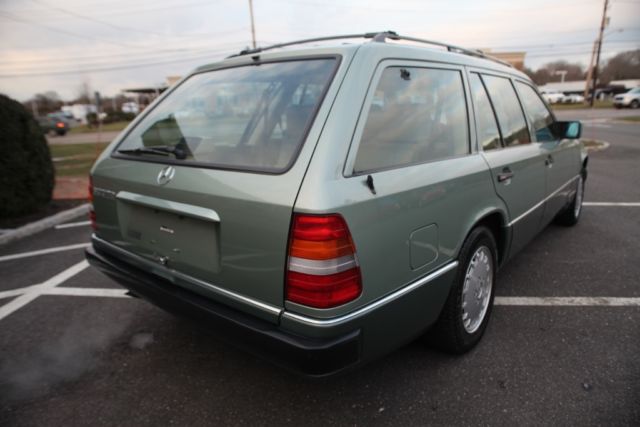 1990 Mercedes-Benz 300-Series - photo 6