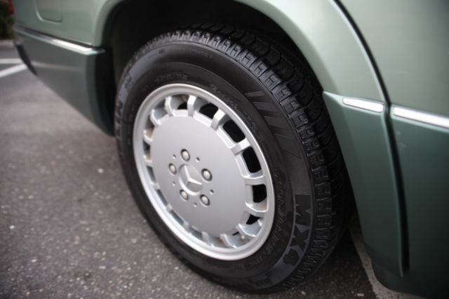1990 Mercedes-Benz 300-Series - photo 9