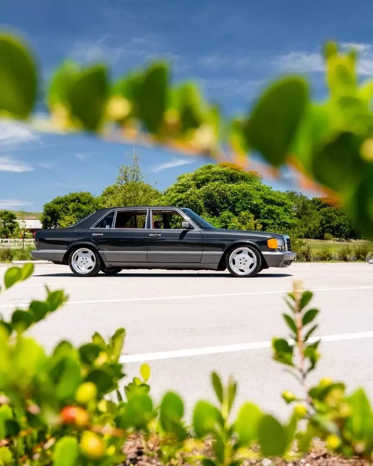 1990 Mercedes-Benz 400-Series 420 SEL 4dr Sedan - photo 10