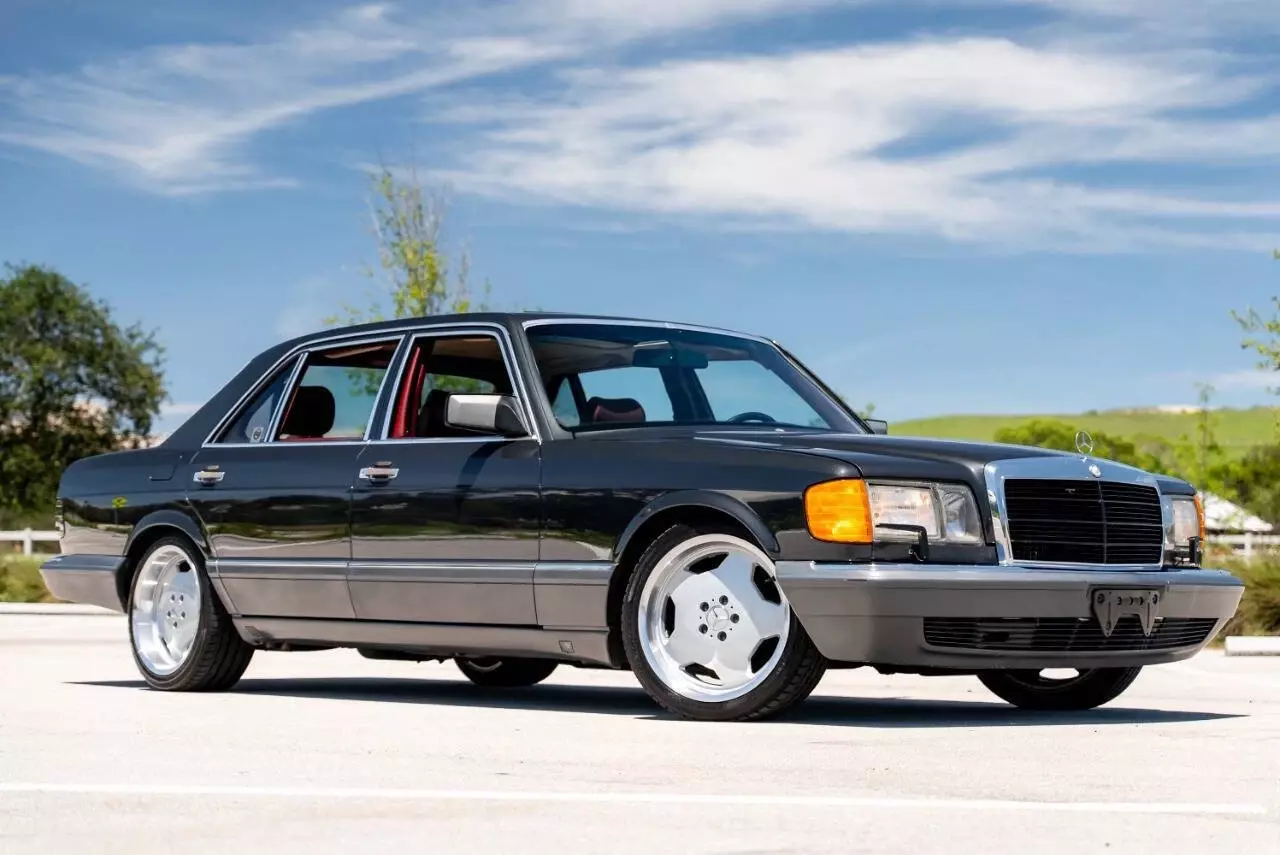 1990 Mercedes-Benz 400-Series 420 SEL 4dr Sedan - photo 11
