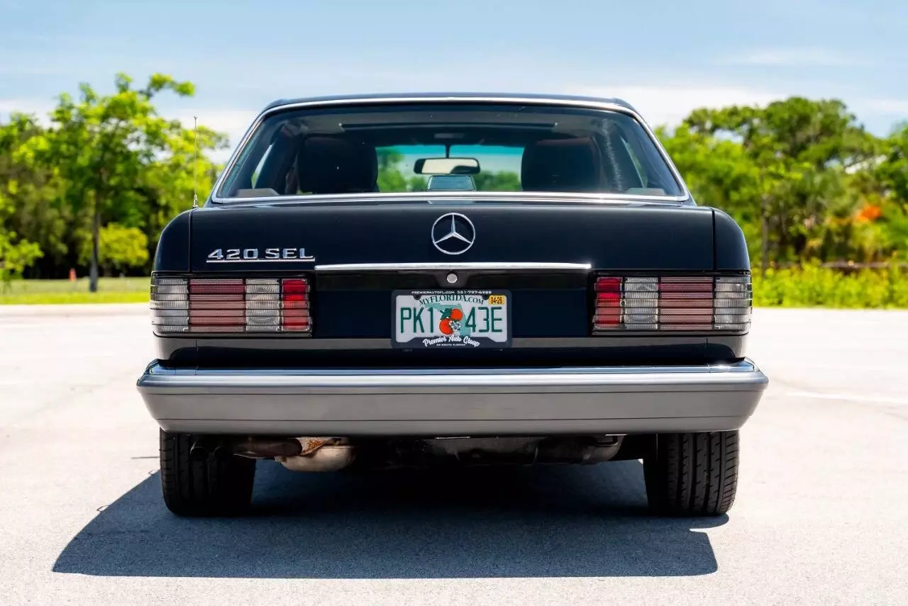 1990 Mercedes-Benz 400-Series 420 SEL 4dr Sedan - photo 6