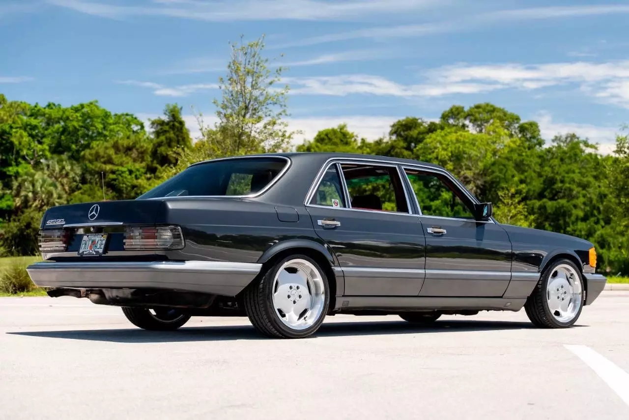 1990 Mercedes-Benz 400-Series 420 SEL 4dr Sedan - photo 7