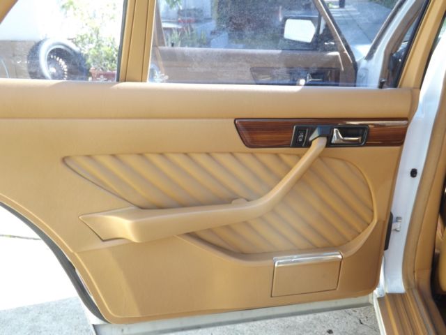 1990 Mercedes-Benz 400-Series - photo 7