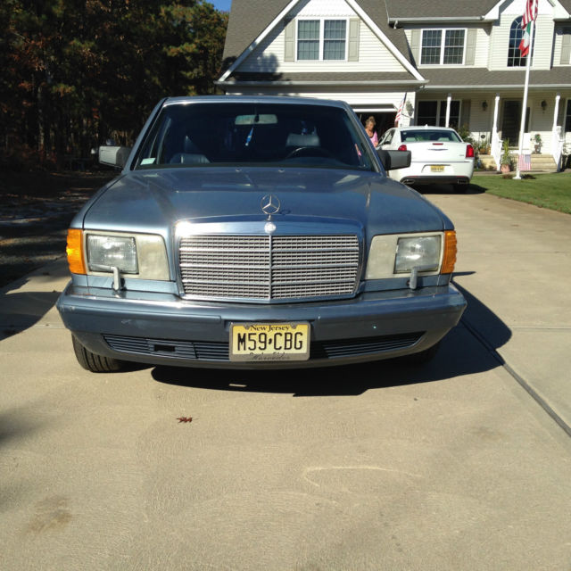 1990 Mercedes-Benz 420SEL Base Sedan 4-Door 4.2L 1990 Mercedes-Benz 400-Series