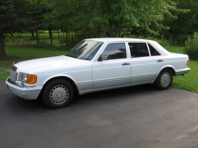 1990 Mercedes-Benz 420SEL Base Sedan 4-Door 4.2L White/Gray Leather, Low Reserve 1990 Mercedes-Benz 400-Series 420 SEL