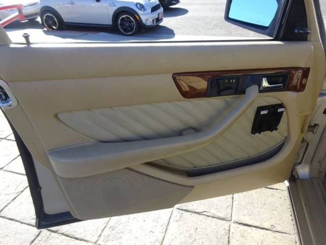 1990 Mercedes-Benz S-Class 560 SEL 4dr Sedan - photo 8