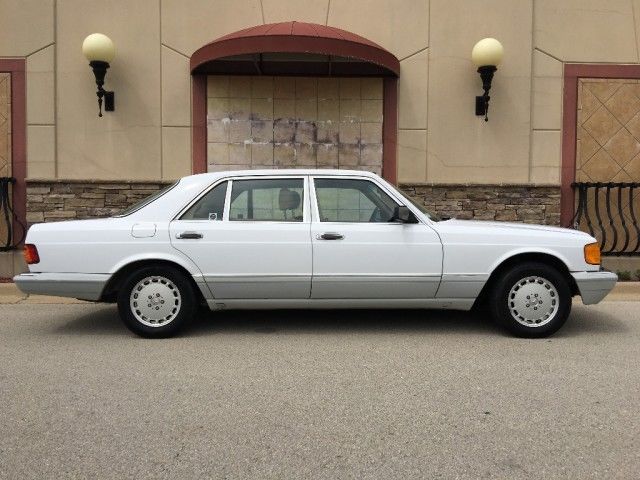 1990 Mercedes-Benz 560SEL RARE LOW MILES CLEAN LOW MILE 1990 Mercedes-Benz S-Class Base Sedan 4-Door