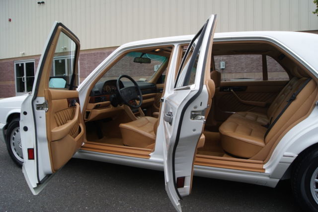 1990 Mercedes-Benz 500-Series Base Sedan 4-Door - photo 11