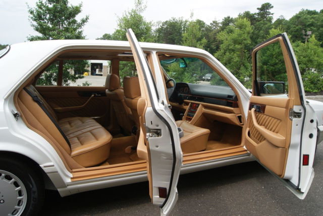 1990 Mercedes-Benz 500-Series Base Sedan 4-Door - photo 12
