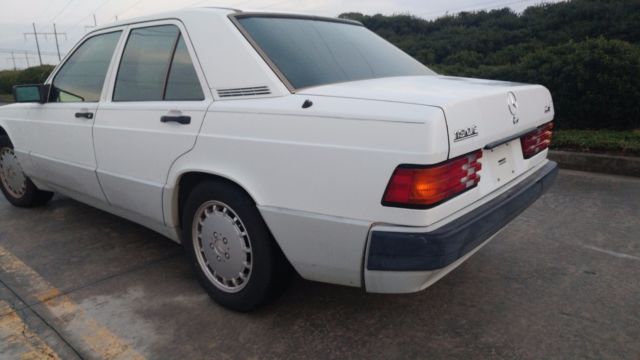 1990 Mercedes-Benz 190-Series SEDAN - photo 3