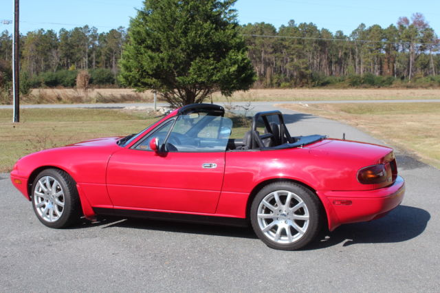 1990 Mazda MX-5 Miata Convertible/Hard Top 2 door