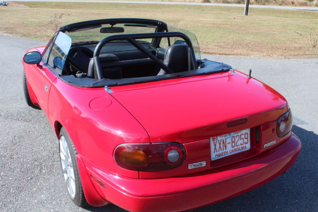 1990 Mazda MX-5 Miata Convertible/Hard Top 2 door - photo 2