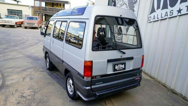 1909 Mitsubishi U18 Mini Cab Super Aero Micro Van - photo 13