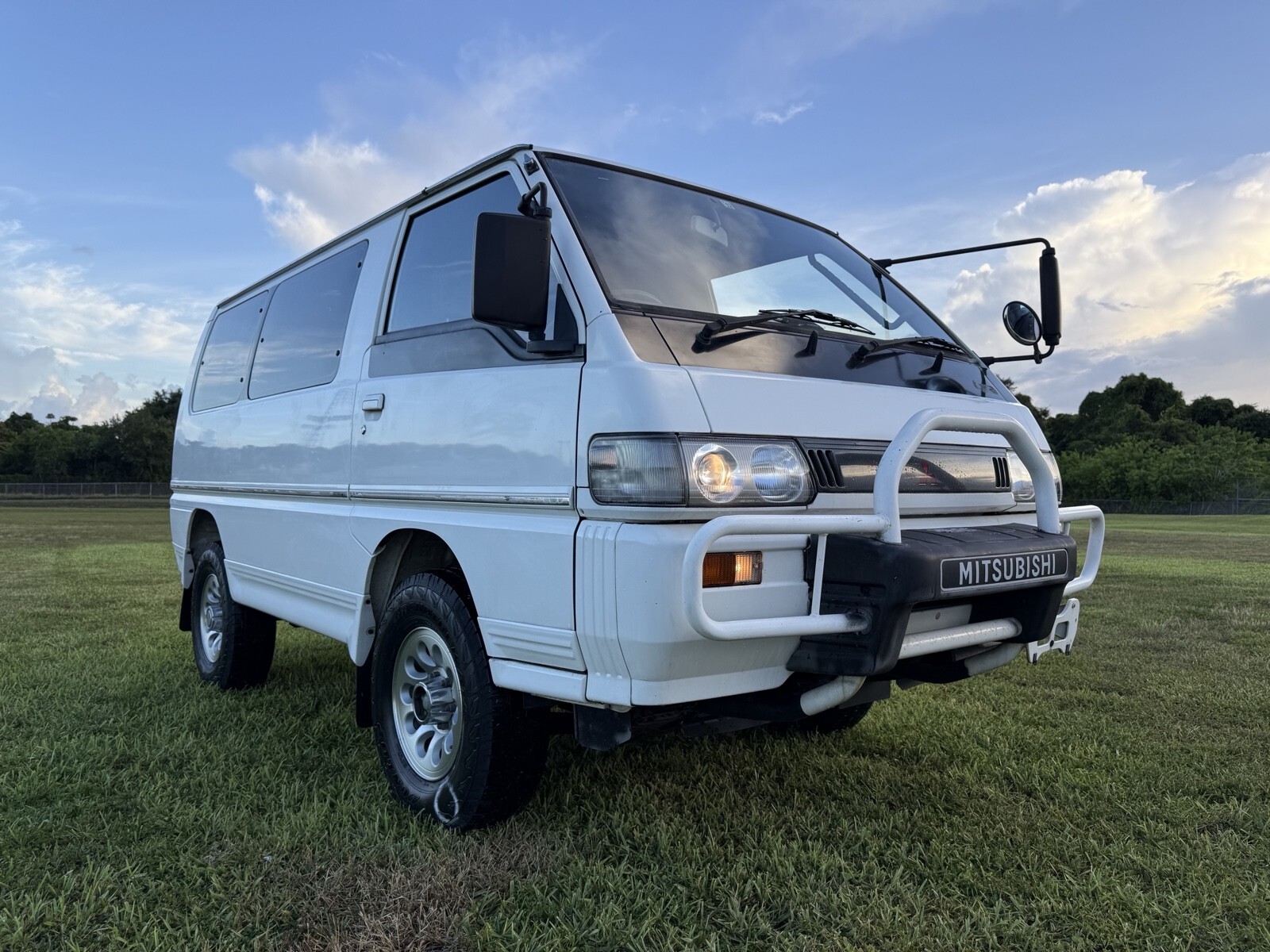 1990 Mitsubishi Delica 4WD. Diesel Turbo. Automatic. - photo 11