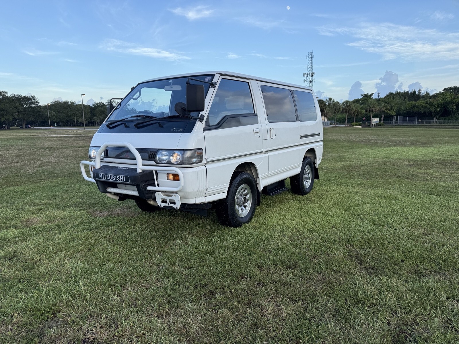 1990 Mitsubishi Delica 4WD. Diesel Turbo. Automatic. - photo 7