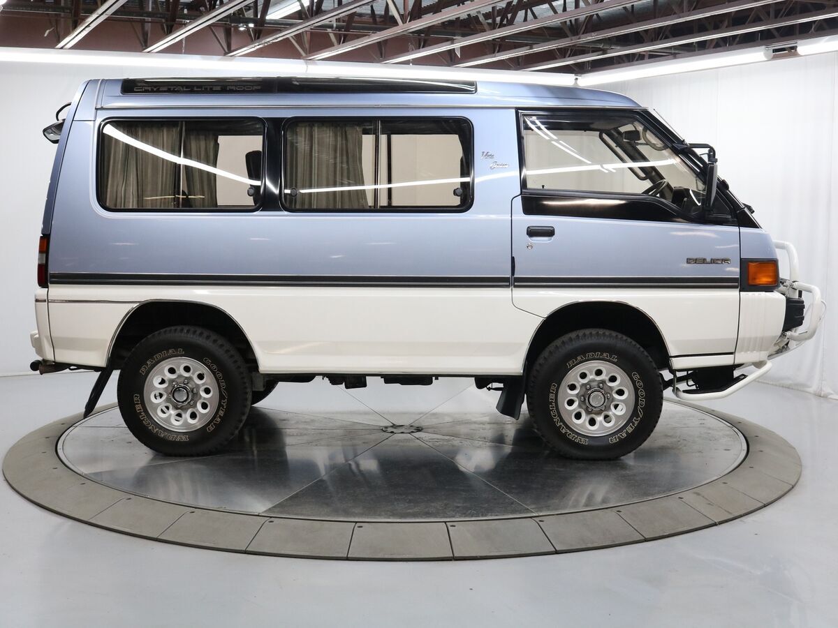 1990 Mitsubishi Delica L300 - photo 8