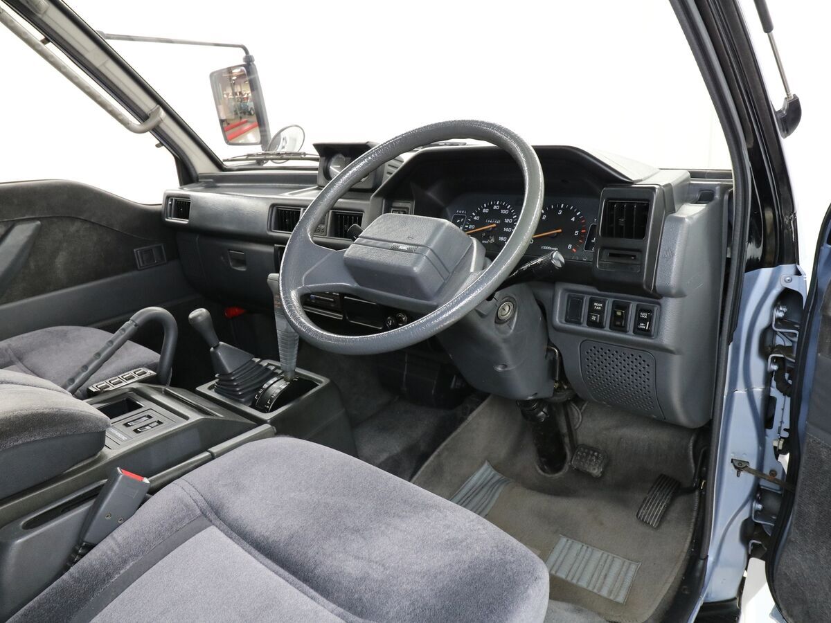 1990 Mitsubishi Delica L300 - photo 9