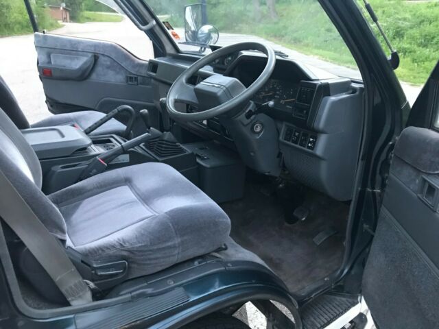 1990 Mitsubishi Delica L300 Exceed - photo 9