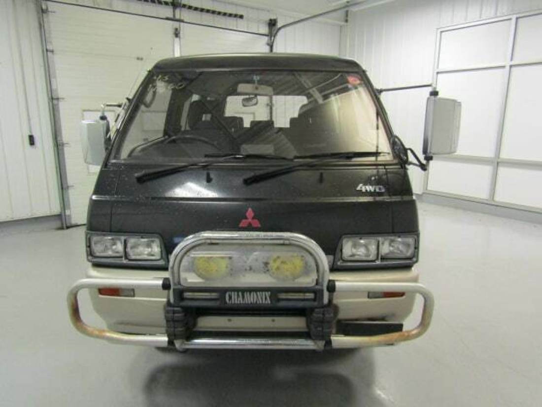 1990 Mitsubishi Delica Star Wagon Chamonix - photo 4