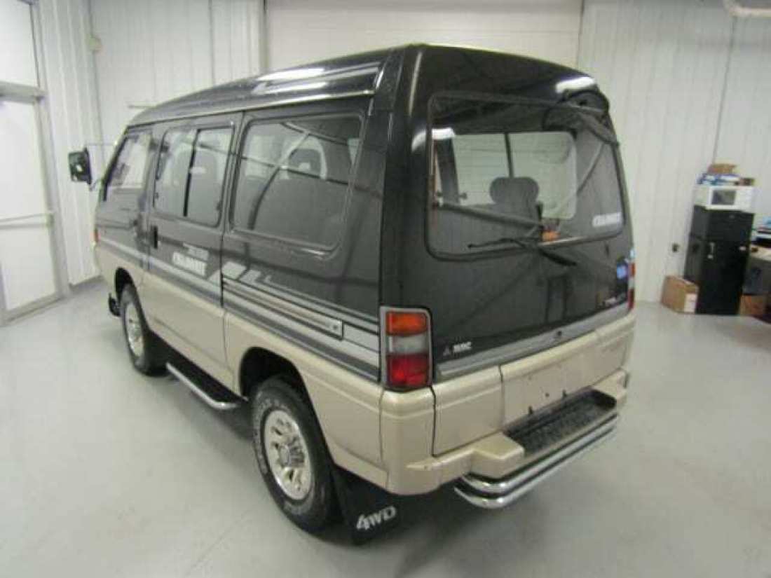 1990 Mitsubishi Delica Star Wagon Chamonix - photo 7
