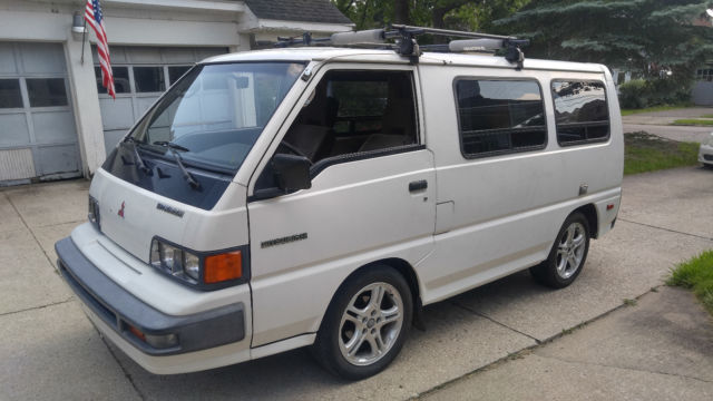 1990 Mitsubishi L300 Camper Van - photo 3