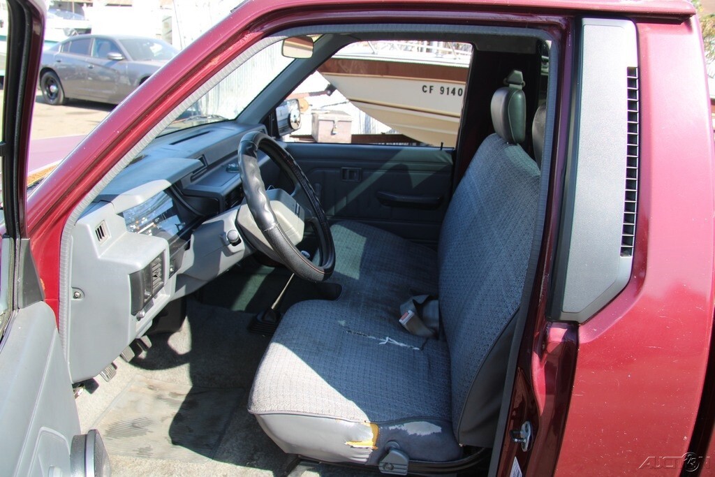 1990 Mitsubishi Mighty Max - photo 11