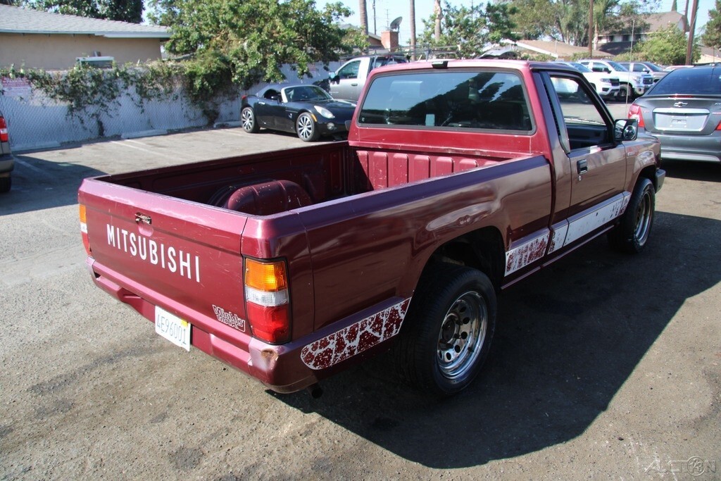 1990 Mitsubishi Mighty Max - photo 6