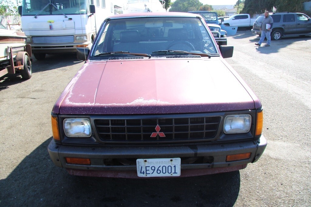 1990 Mitsubishi Mighty Max - photo 8