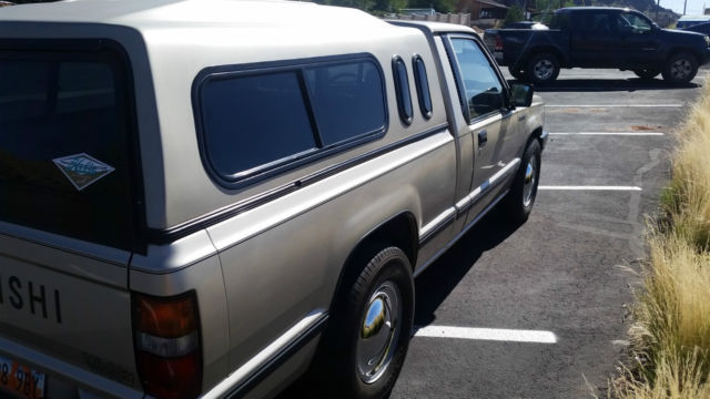 1990 Mitsubishi Mighty Max Base Standard Cab Pickup 2-Door - photo 5