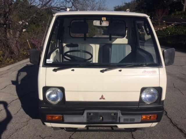 1980 Mitsubishi Light Truck - photo 3