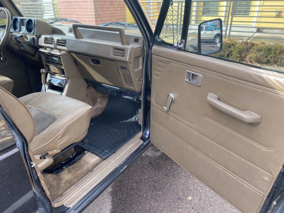 1990 Mitsubishi Montero - photo 4