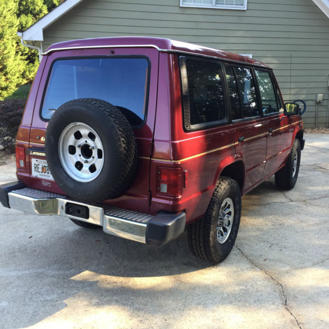 1990 Mitsubishi Montero RS - photo 3