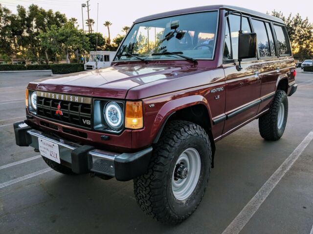 1990 Mitsubishi Montero LS
