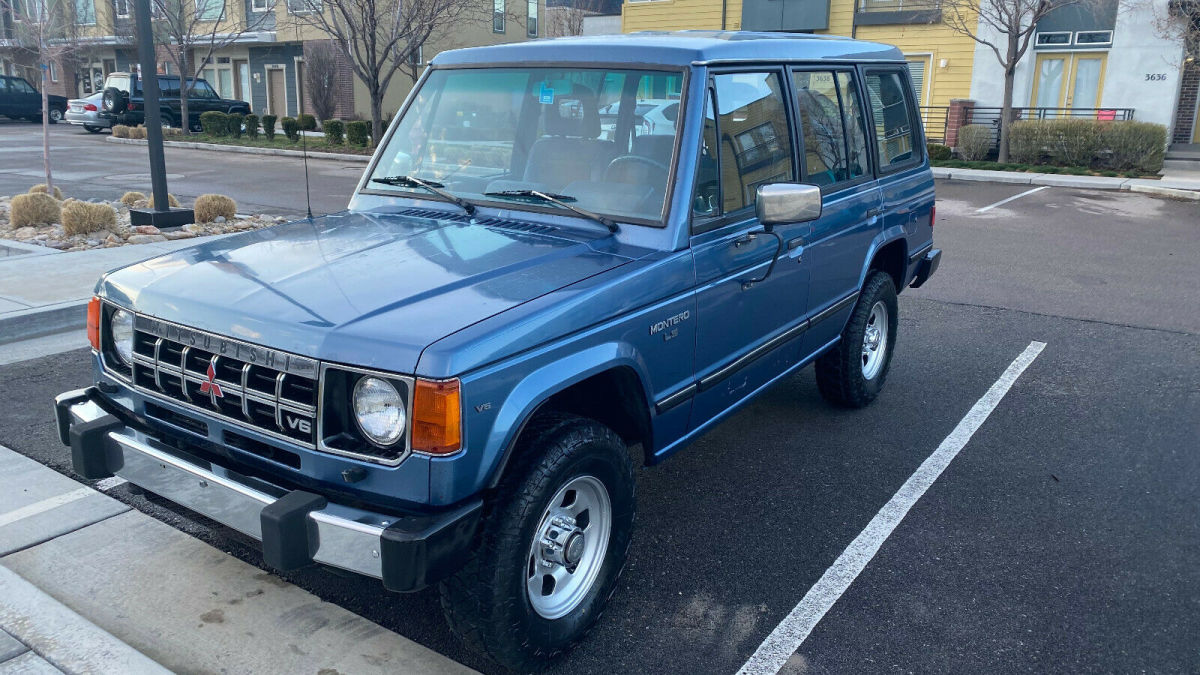 1990 Mitsubishi Montero LS - photo 5