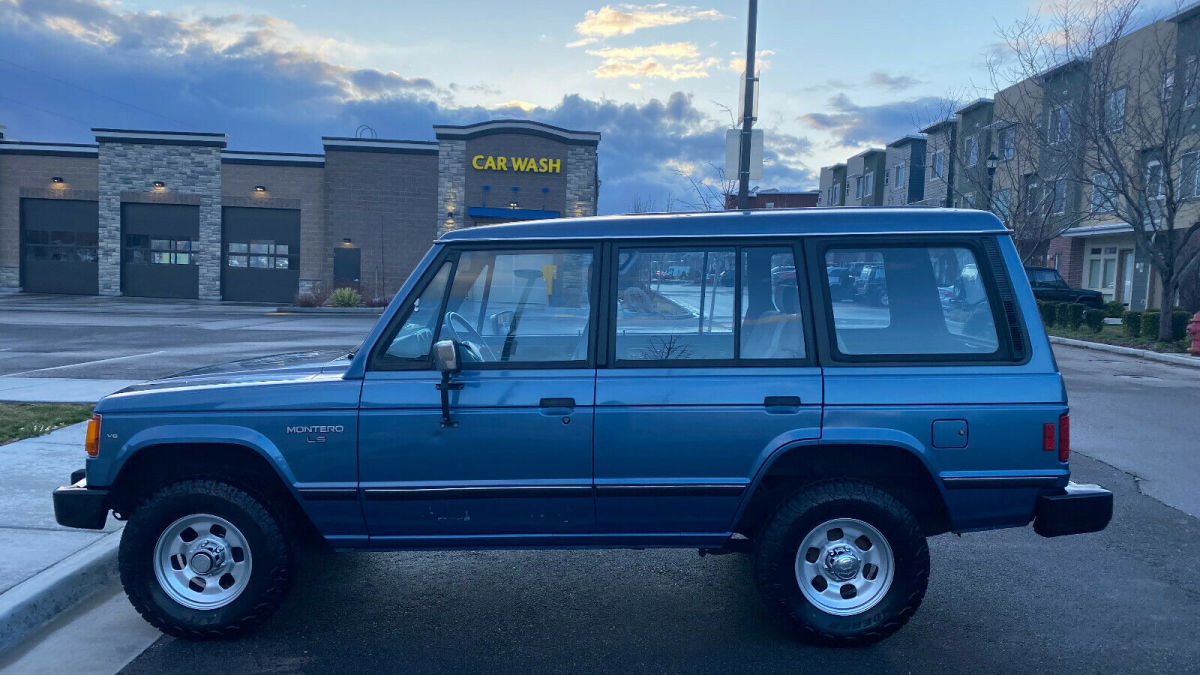 1990 Mitsubishi Montero LS - photo 7