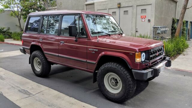 1990 Mitsubishi Montero LS - photo 4